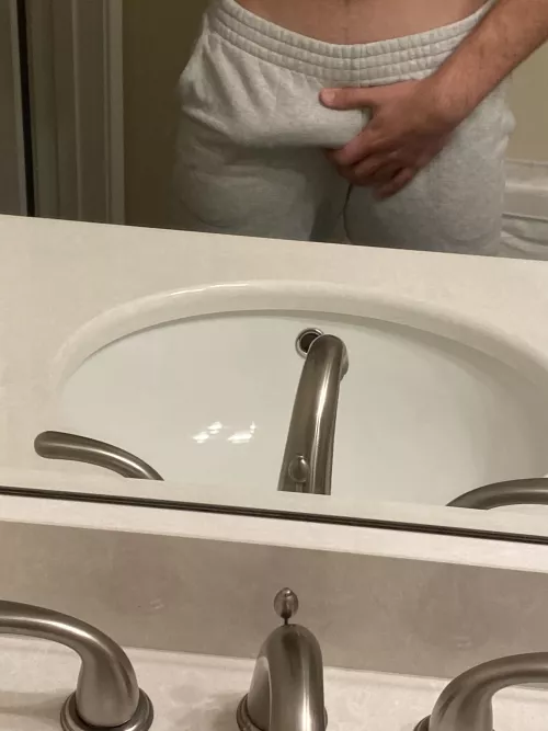 Hows my outline by pm-me-your_tit