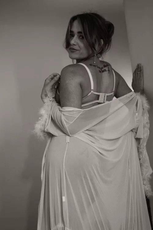 I Need to Know..Did I Stop Your Scrolling. If So Let Me Know 50F 💋 by Sweaty_Comedian625