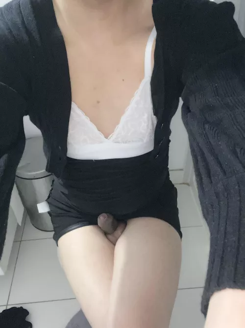 I’m so horny daddy🥵 by Naomichoifemboi