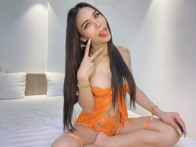 It’s the weekend it’s time to party, in my pants. Who wants to cum…😈🍆💦🥰 by Plai-sexy