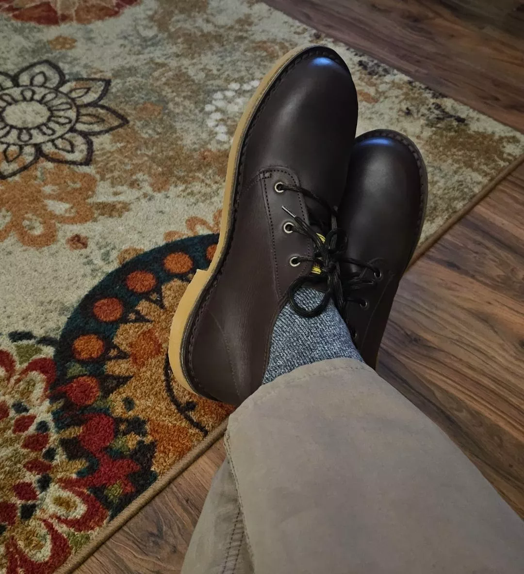 Jim Green Vellies fresh out tha box. First impression is true to size and the the leather is like a well worn glove.  posted by Stumptavian_Roboklik