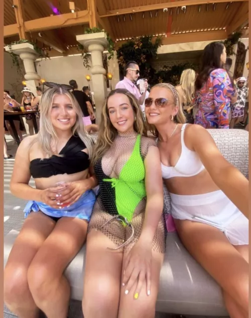 Left to right by bobbyvsvs