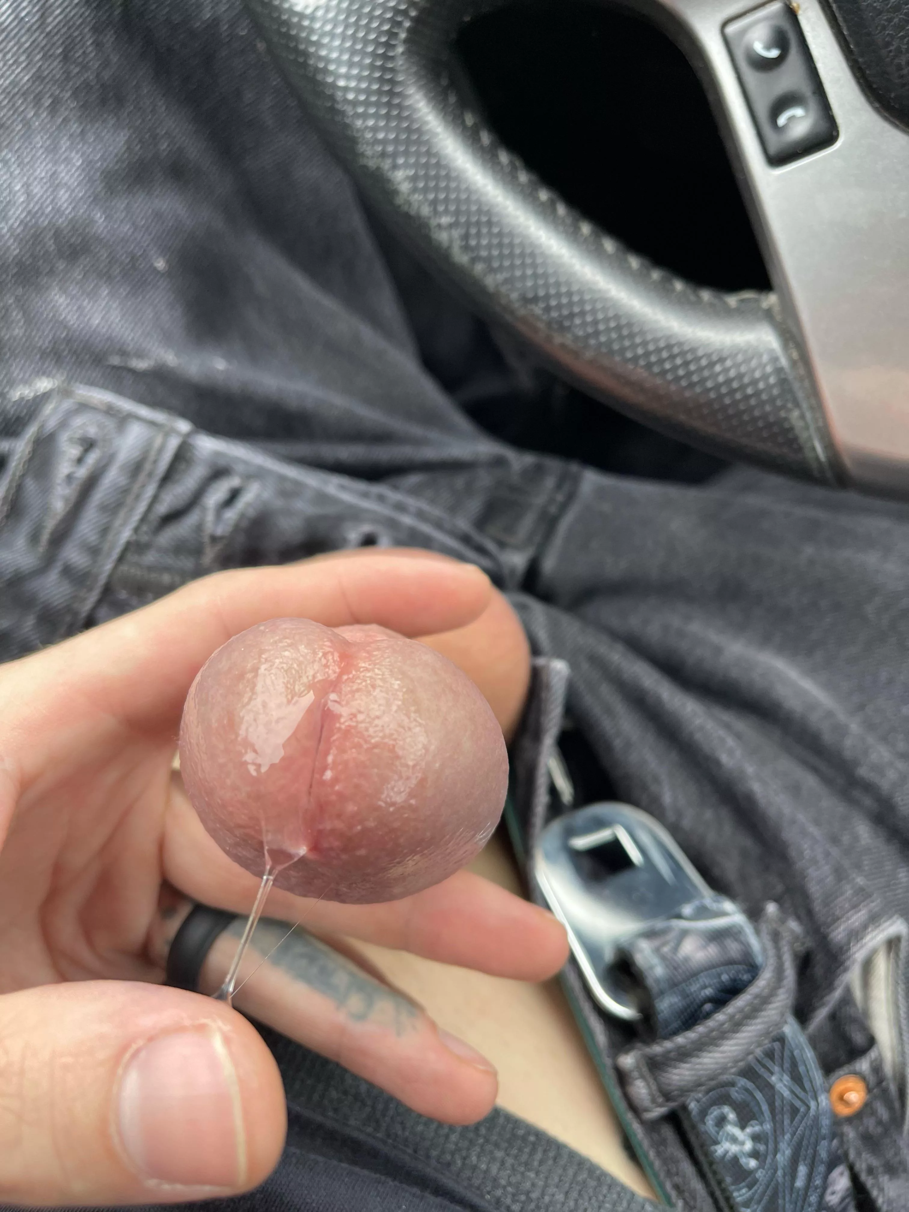 (M28)(5’11”)(bi) posted by Bisexual_Crow