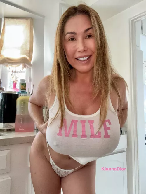 Morning MILF by GhostGoSavage