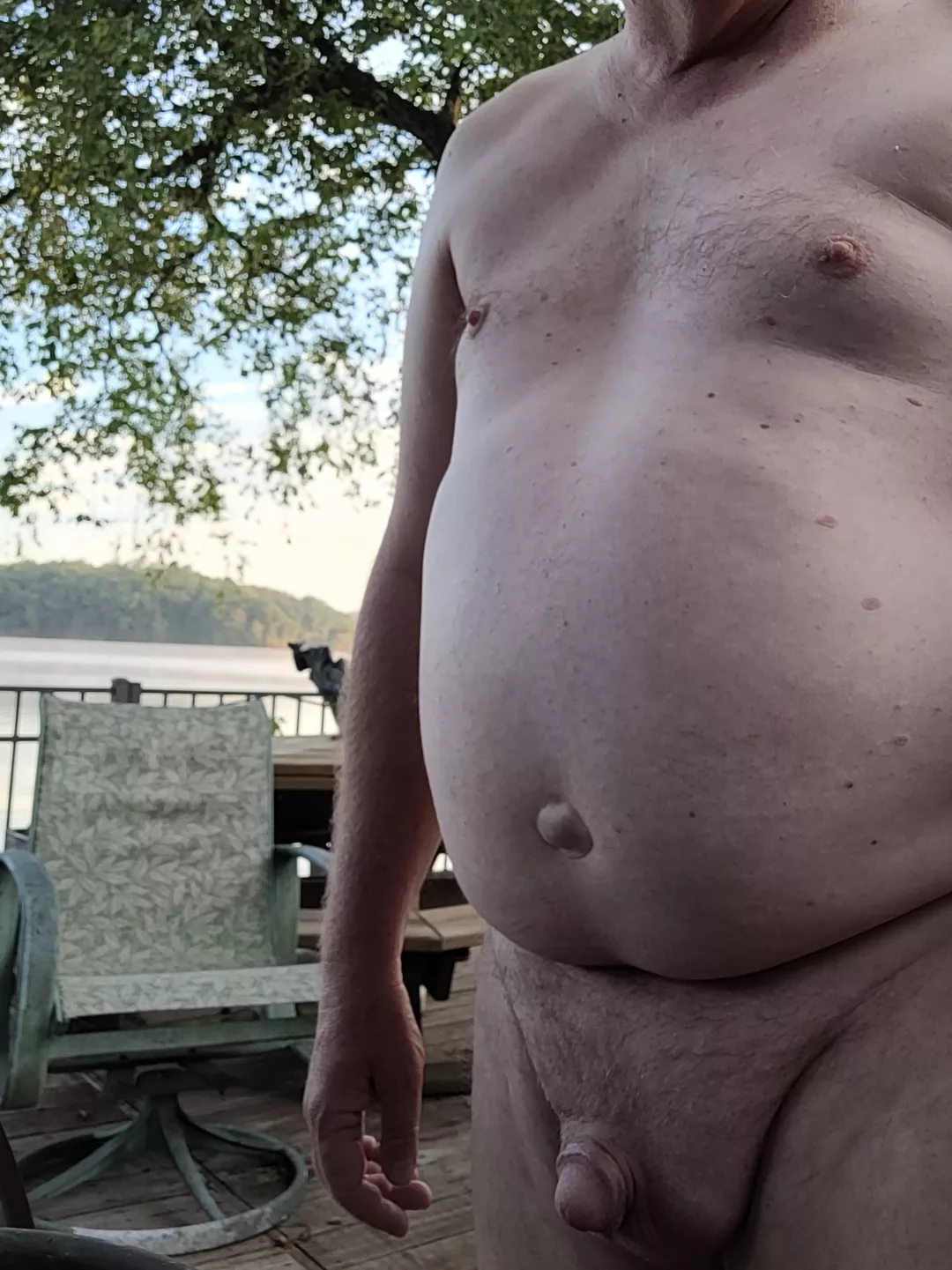 Nude at the lake. posted by Shashtzoh