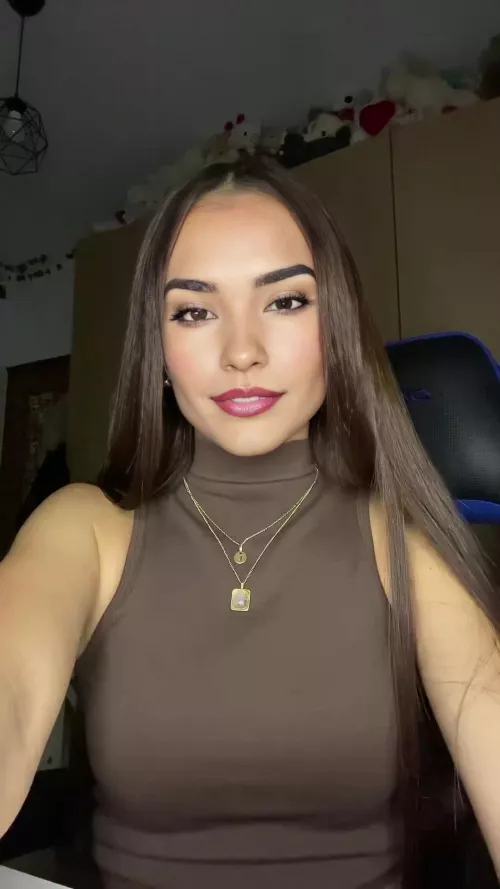 paperwork's pilling up but always in the mood for a coffee break ;) by itsariaperez