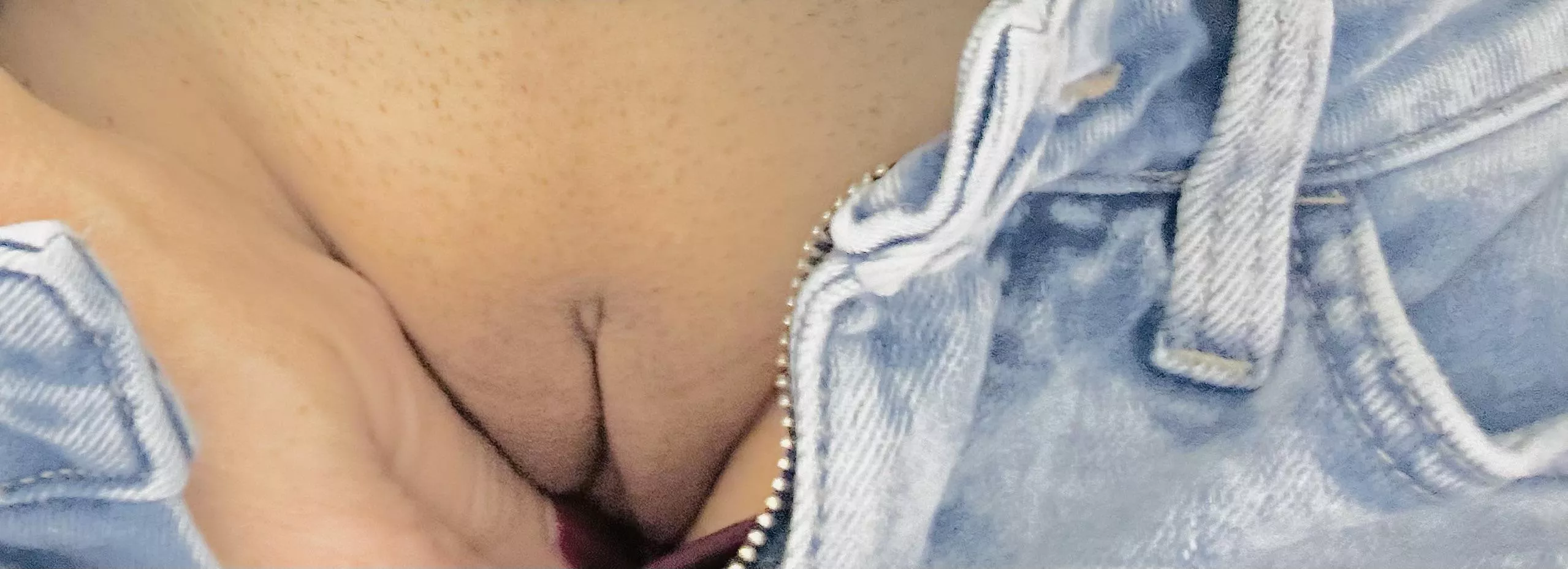 PE teaching asking me to do naughty things (mrs) posted by loulou1488