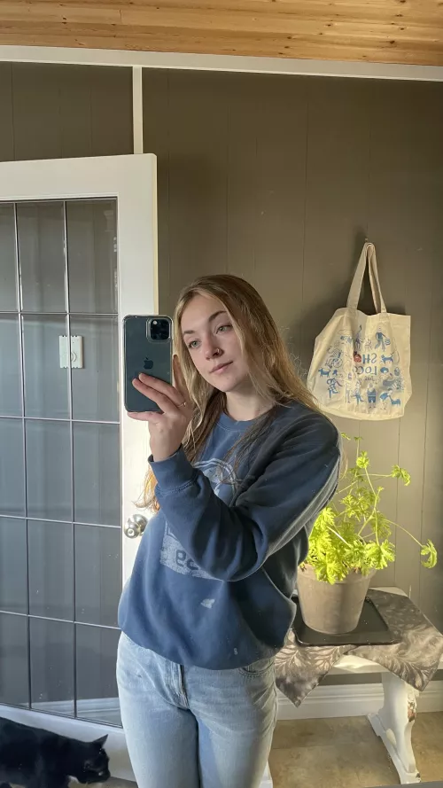 These jeans are so comfy by Eloise_ML
