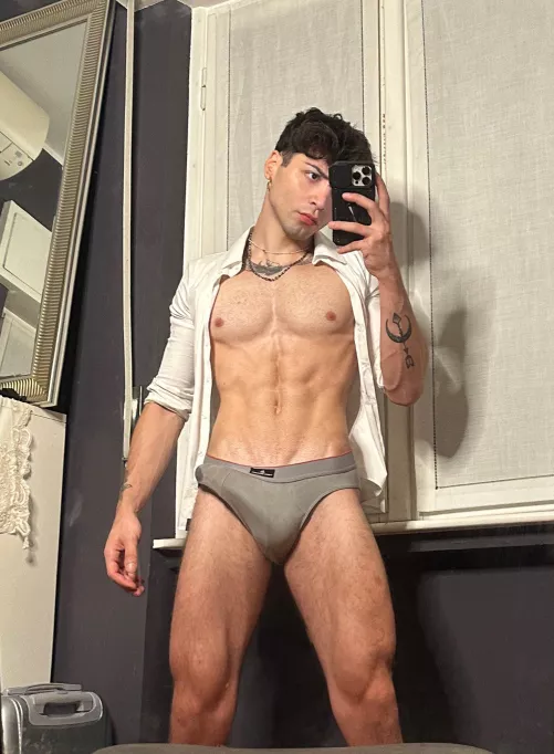 What you looking at? 😉 by davidgallo77