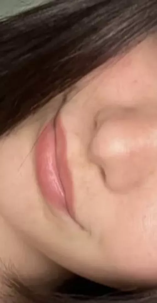 Will jemand meine Freundin Tributen, eine caption oder eine sexgeschichte schreiben? Schreibt mir gerne by hihaho1907