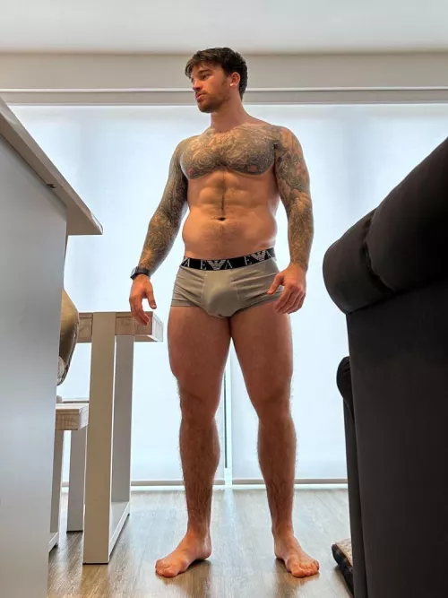 Workout or go back to bed? 👀 by Hatts_17