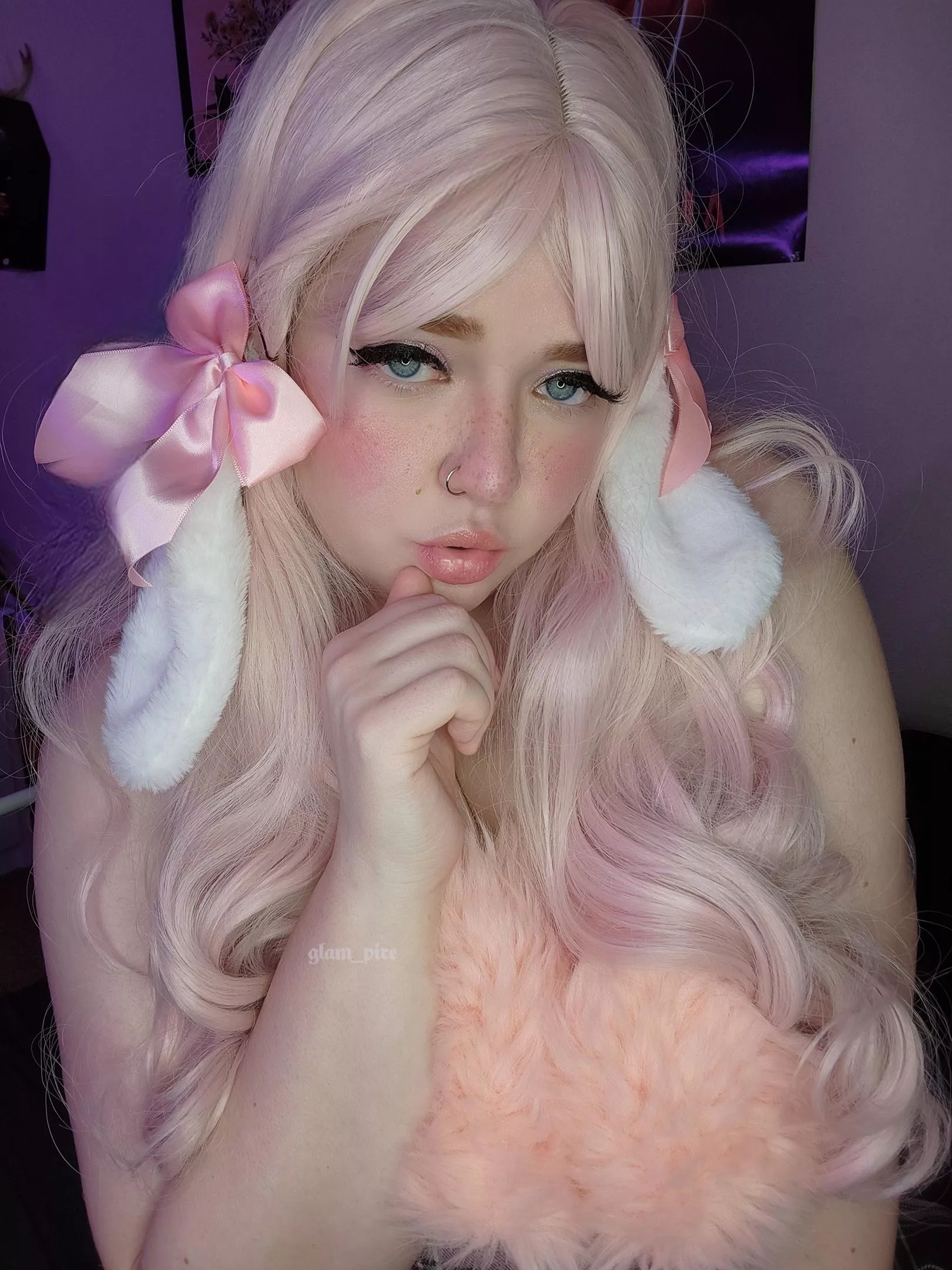would u fuck a bimbo bunnygirl? posted by glam_pire