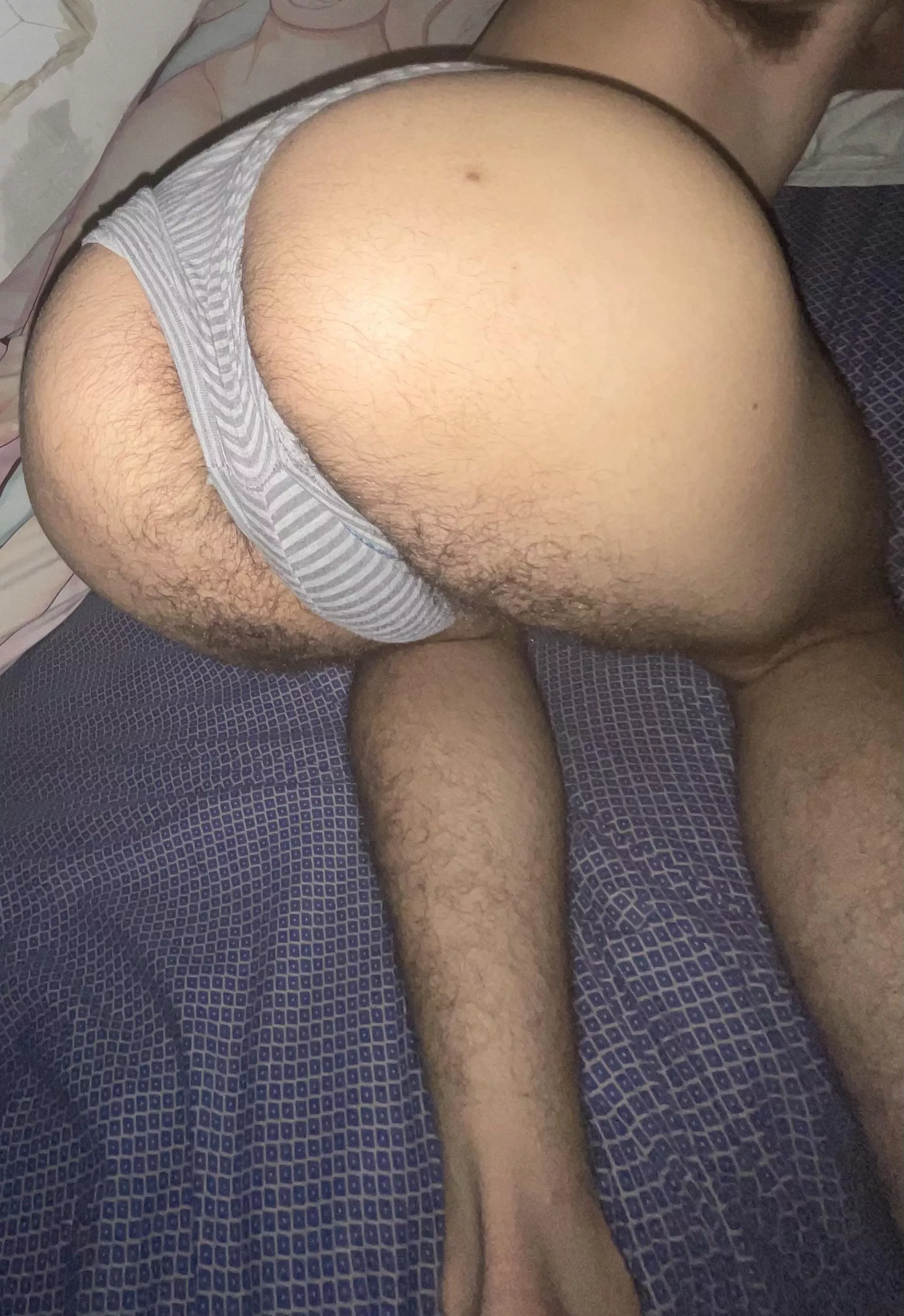 19 sissy looking for cock and a daddy and fully turn gay. posted by Sissy096