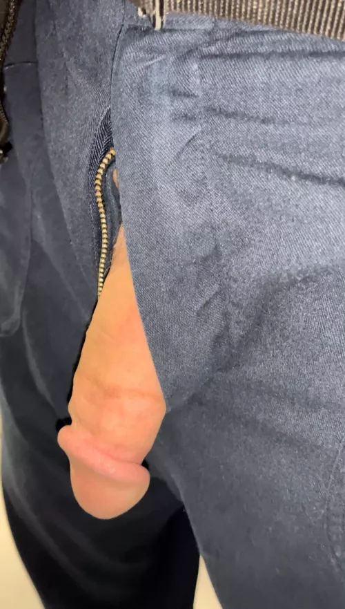 [22] It’s so boring being soft at work. Anyone want to change that? by ero_3