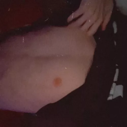 22 m femboy 💕 lookin for attractive masc guys 20-30 to vibe and chat wit hmu wit a pic @idek5509 by Own_Message2183