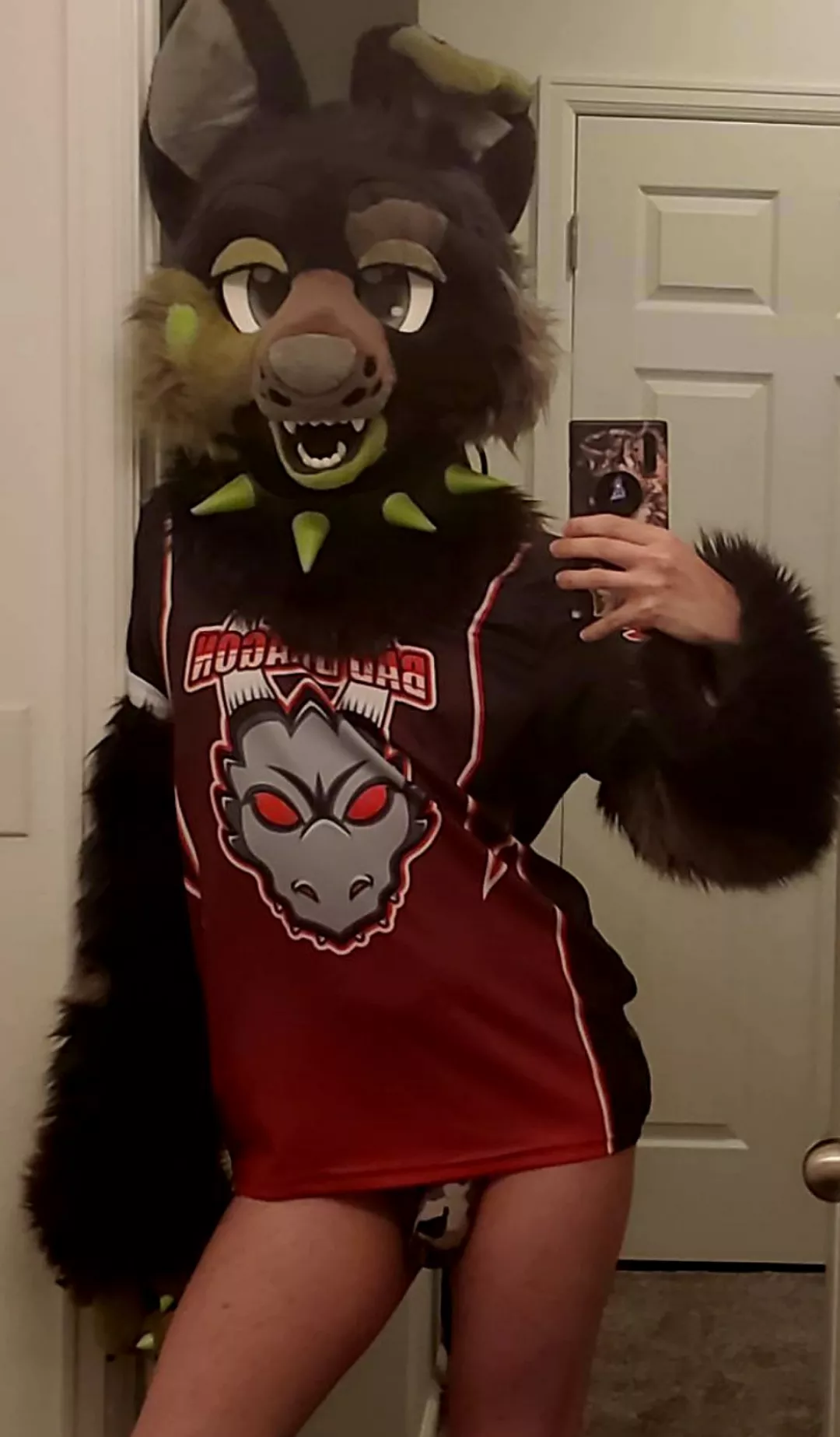 27, Looking for huge cocks, Nightagale  posted by TwoGayDogs