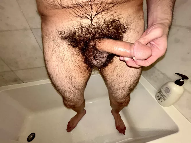 32 Bi. First time taking photos in the shower haha. by ARRRTHASSS