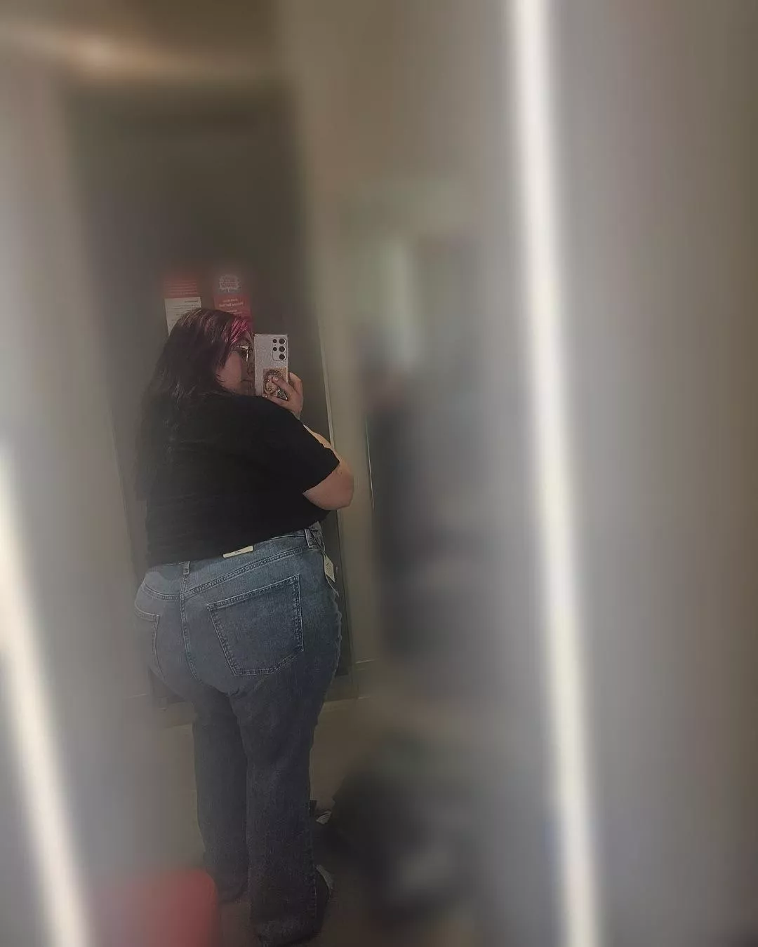 Another pair of jeans for ya today 💗 posted by sapphiremelonz