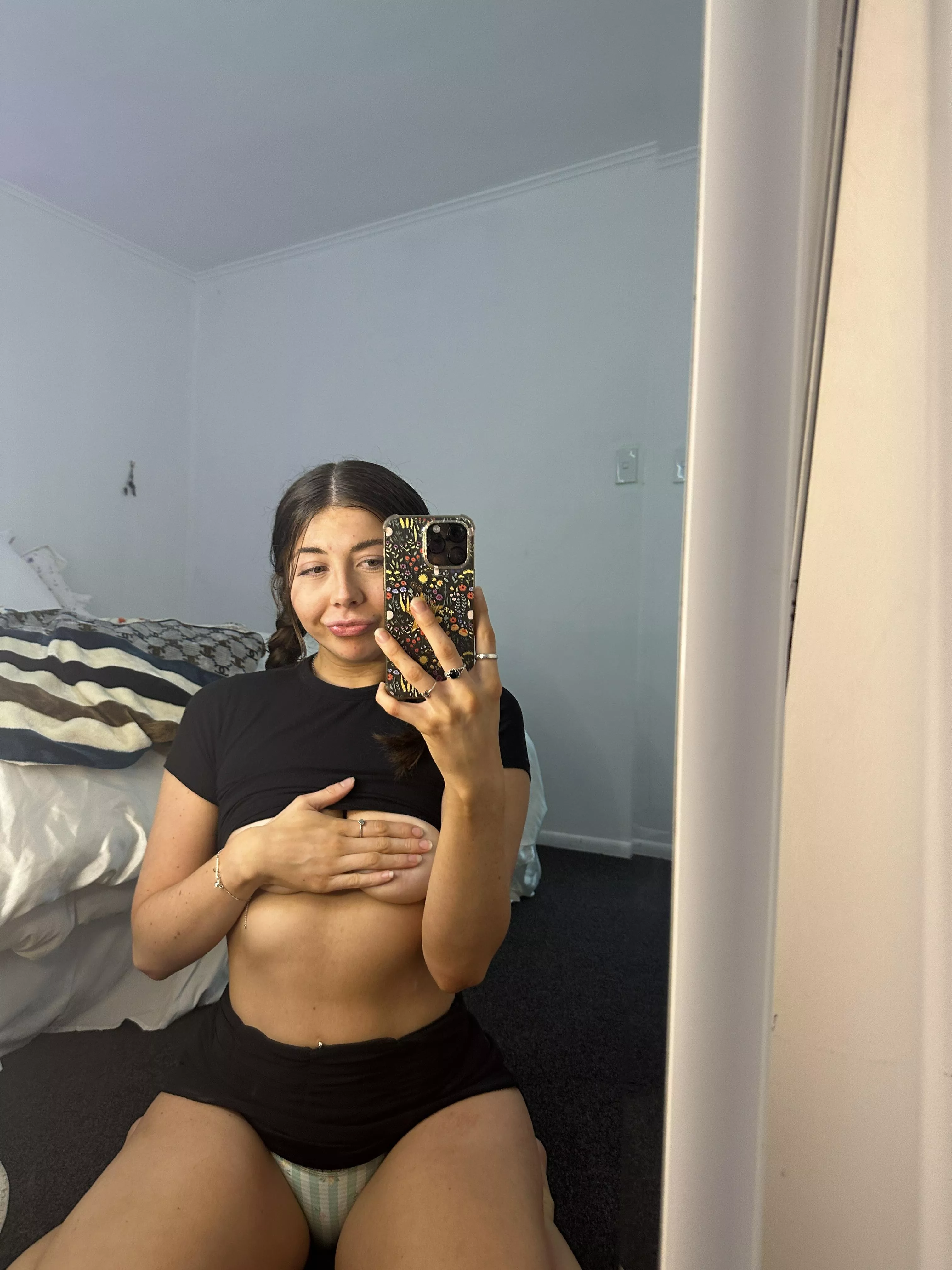 Black tops are one of my fav posted by Whole_Inside_7577