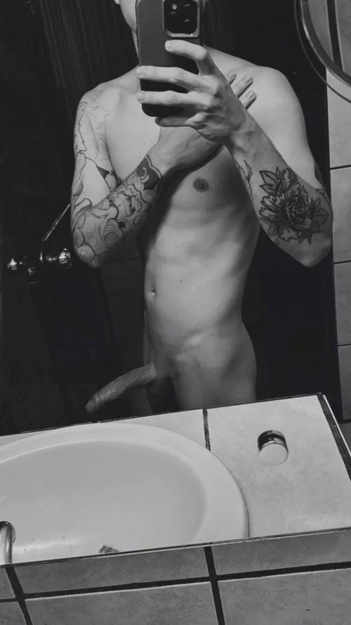 B&W pics are better by Fisherman-Scared