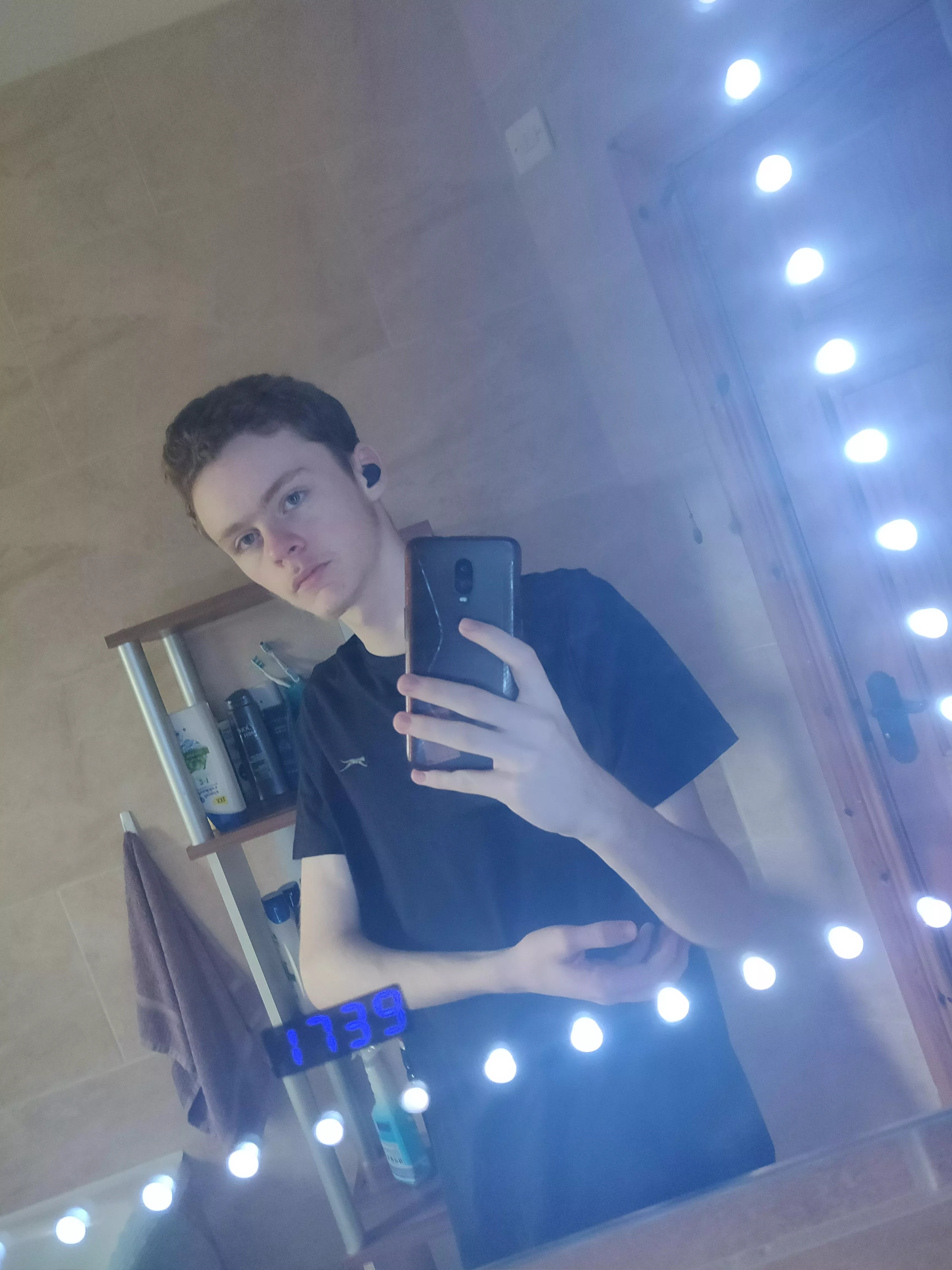 Cold and bored anyone wanna chat? posted by AstralDrolf23