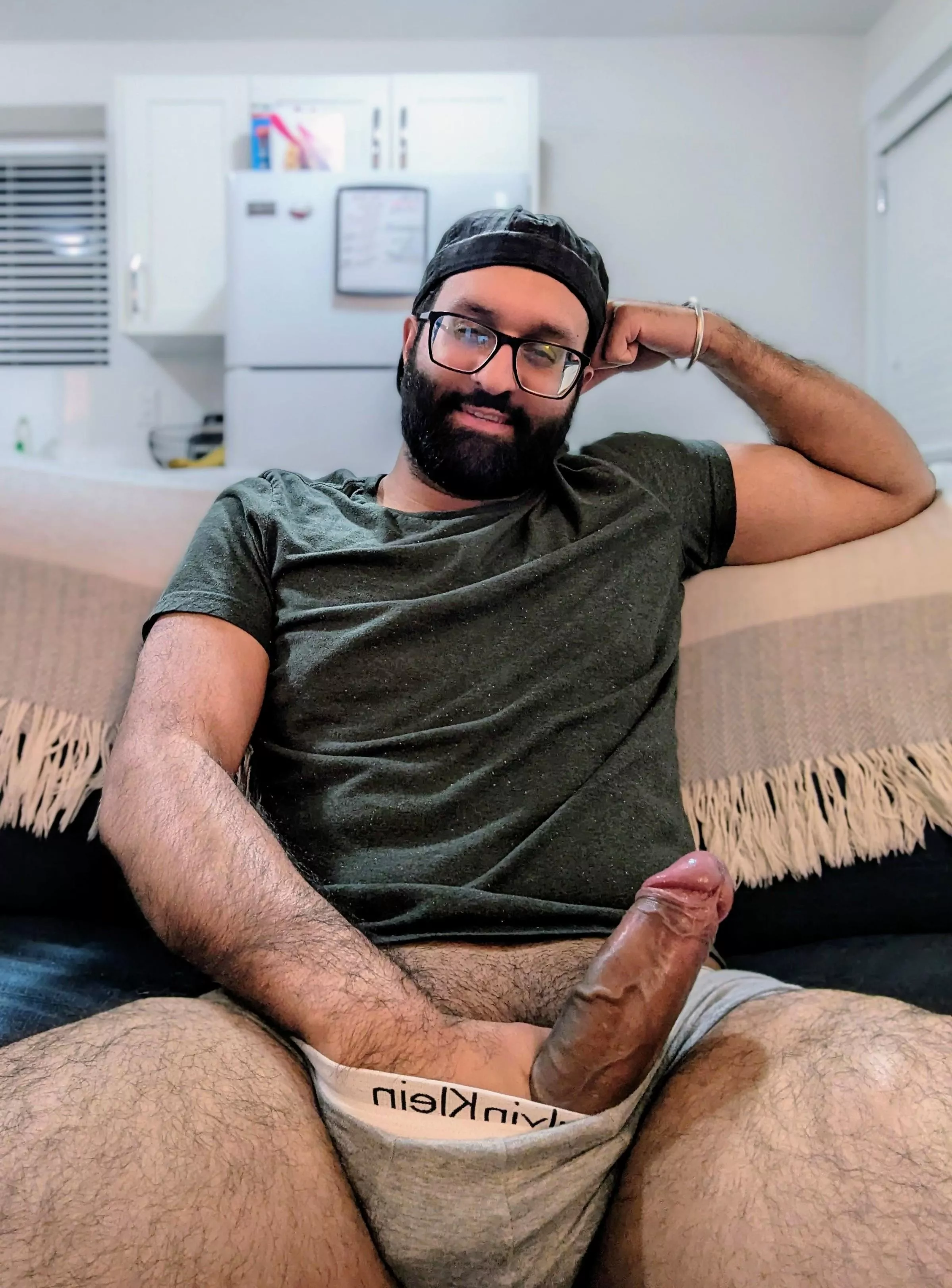 Come, take a seat posted by ragxnarxvix