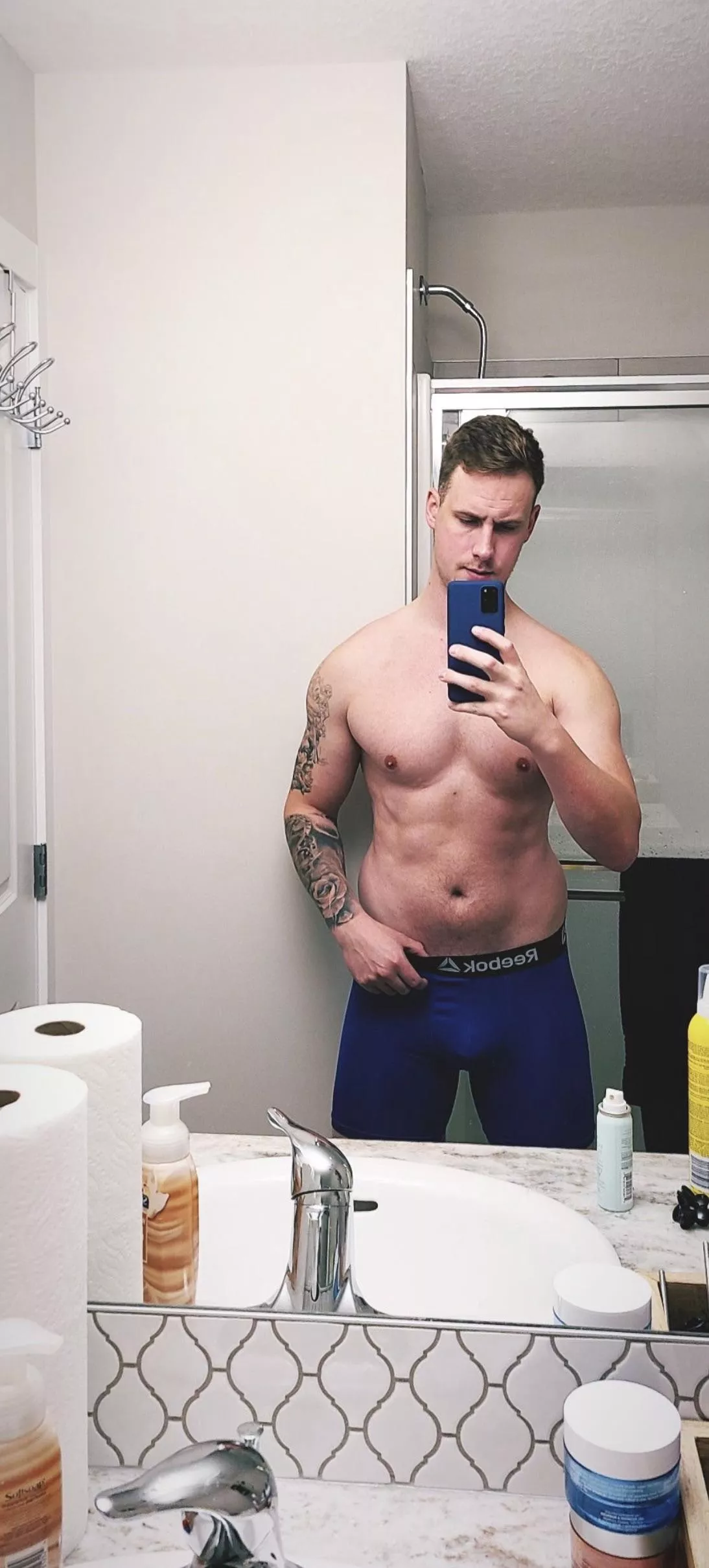 Definitely a guy, definitely have tattoos.. posted by Riseandshine182