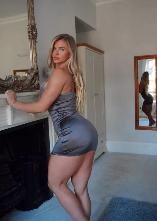 Desperate for a face to sit on by MotorPatient7854