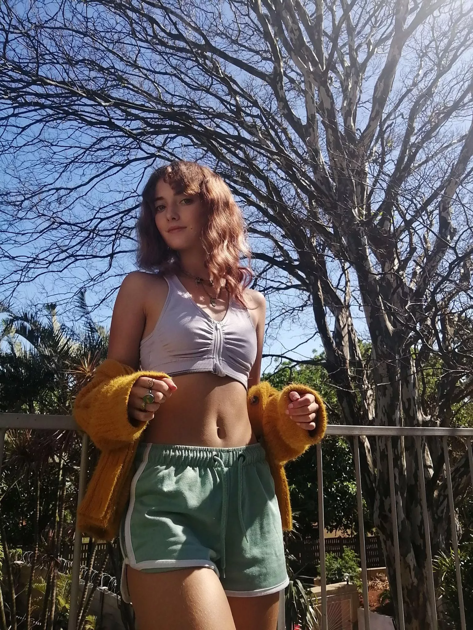 feeling sunny and flirty, who wants to climb with me F18 posted by TaulBaux