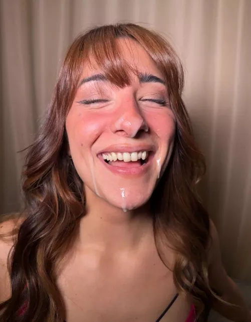 Fill this bad girl face with your semen by VegetableApplication