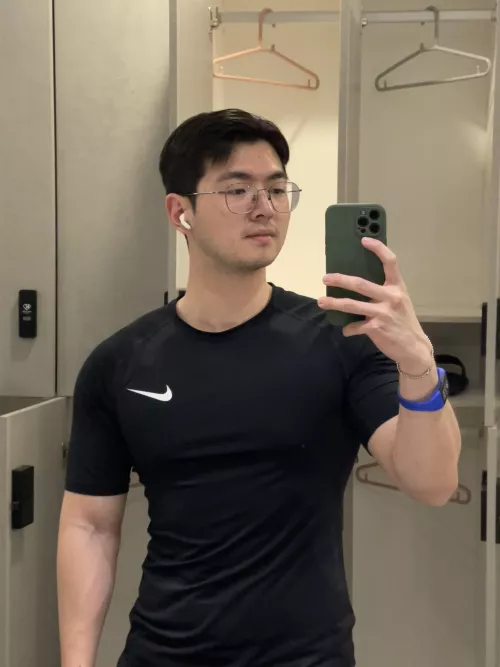 Getting some workouts in even on vacation, happy Sunday everyone by buoyancyknowles