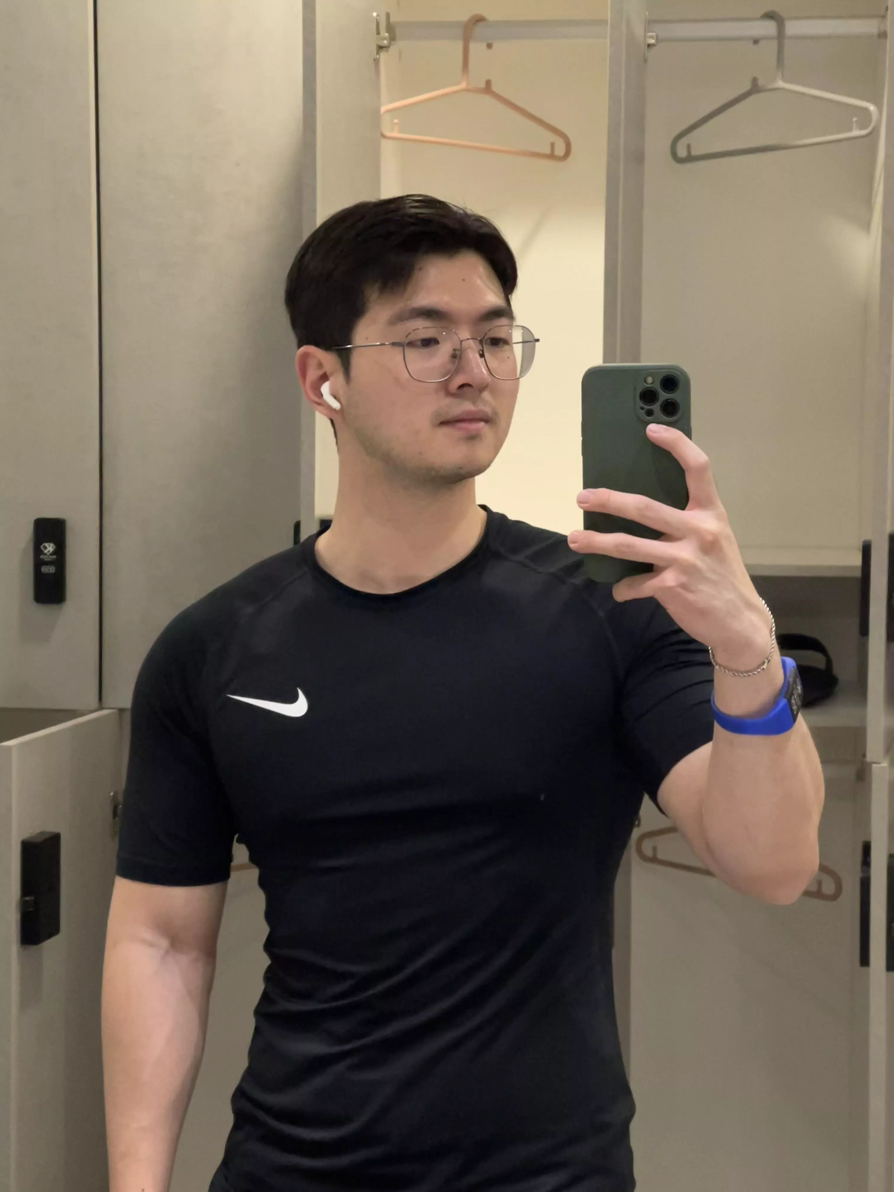 Getting some workouts in even on vacation, happy Sunday everyone posted by buoyancyknowles