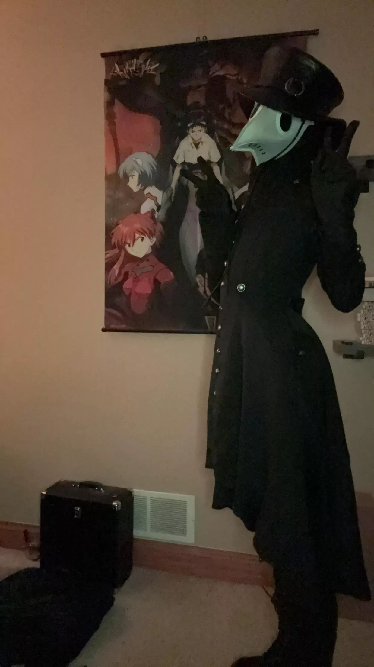 Got a new plague doctor outfit!!!🤍🖤🤍🖤 posted by PlaguedMonday