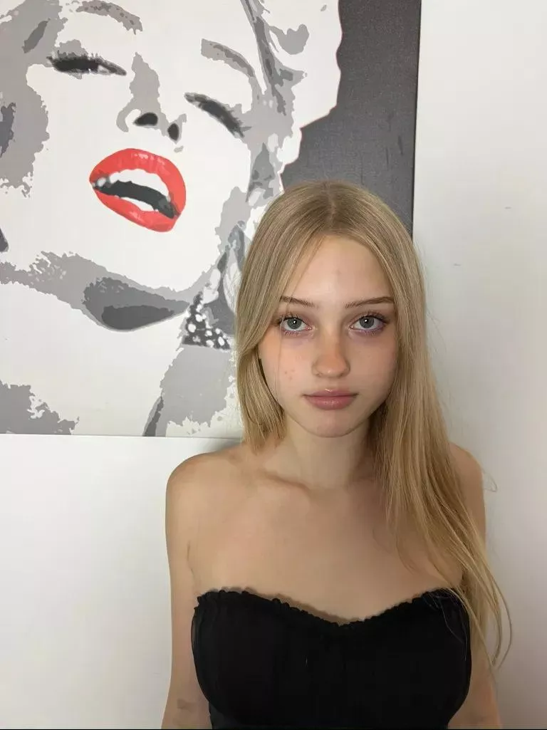 Hello posted by eetuthelmob