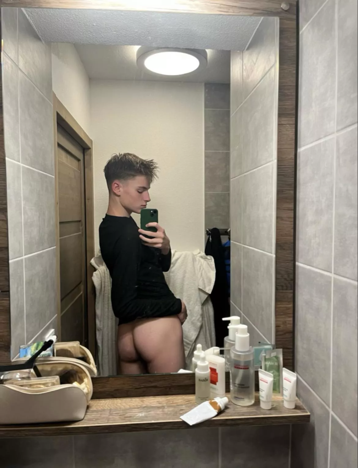 Heyy💋 posted by Oscar0854