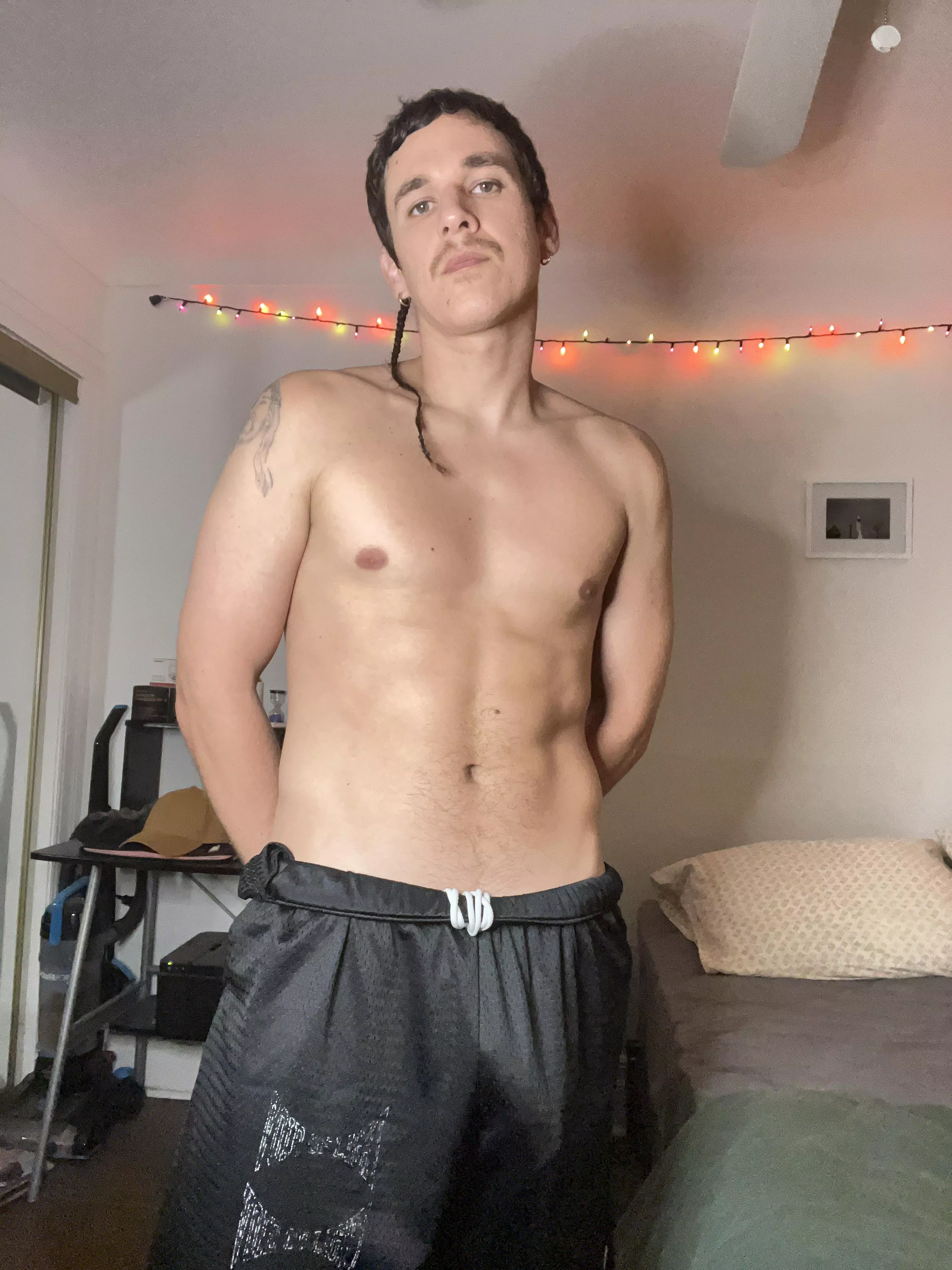 HMU😉 posted by aceiswild2000