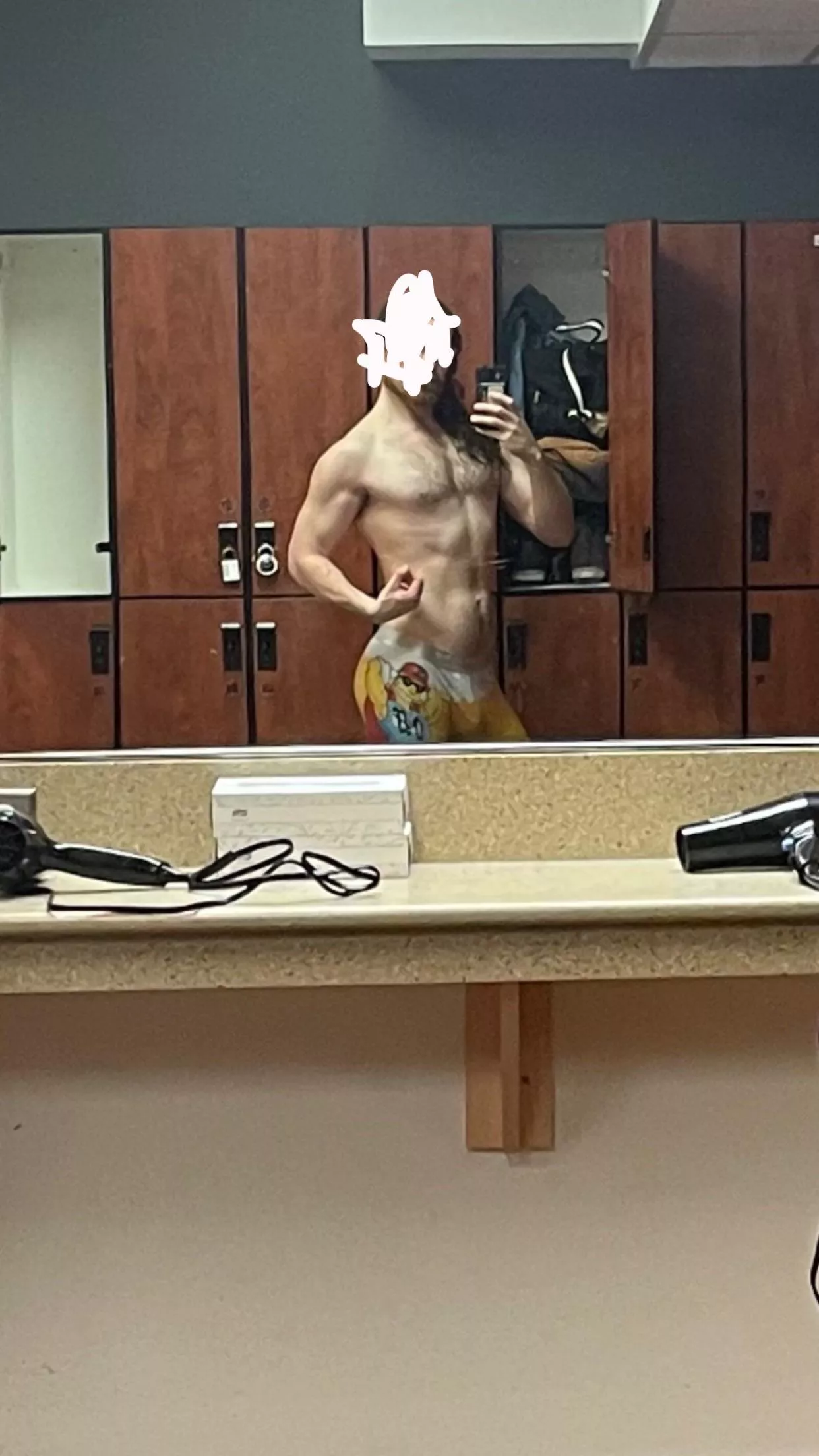 How come the only good mirror at my gym is so far away 😩 posted by SoupyDooper