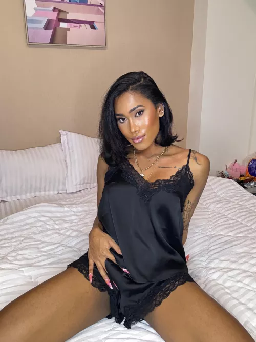 If you caught me touching my girldick, what would you do 🥰 by ladykirana