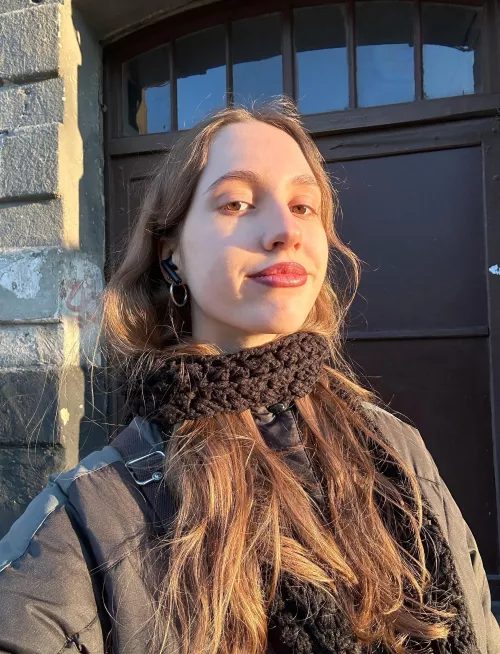 I'm walking and I think that I wouldn't mind if you tore my bra by Stillburst974