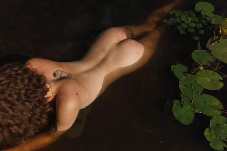 In the summer, I enjoyed vacationing on the lake by Farevkaoff