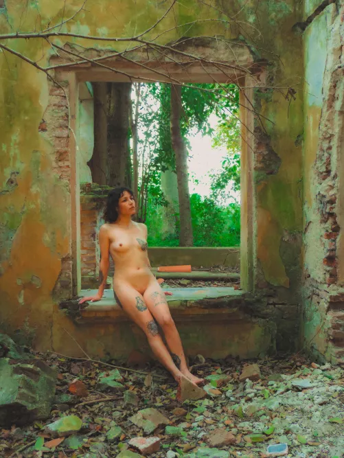 Is small better by Caroc4naliza