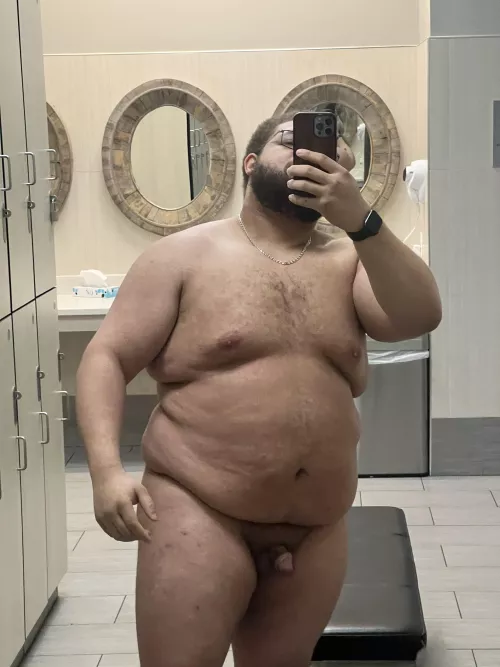 Let’s pump some iron at the gym together. by Darp700