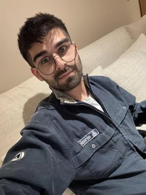 New hair cut and Sunday chillin’ by Mr_NinetySix_