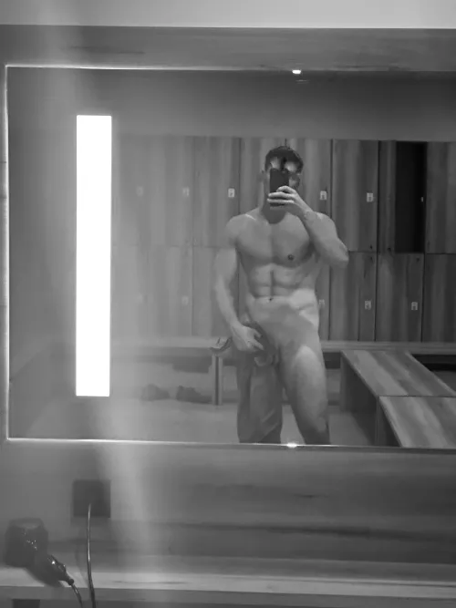 Should I drop that towel? (M) by Direct_Building_635