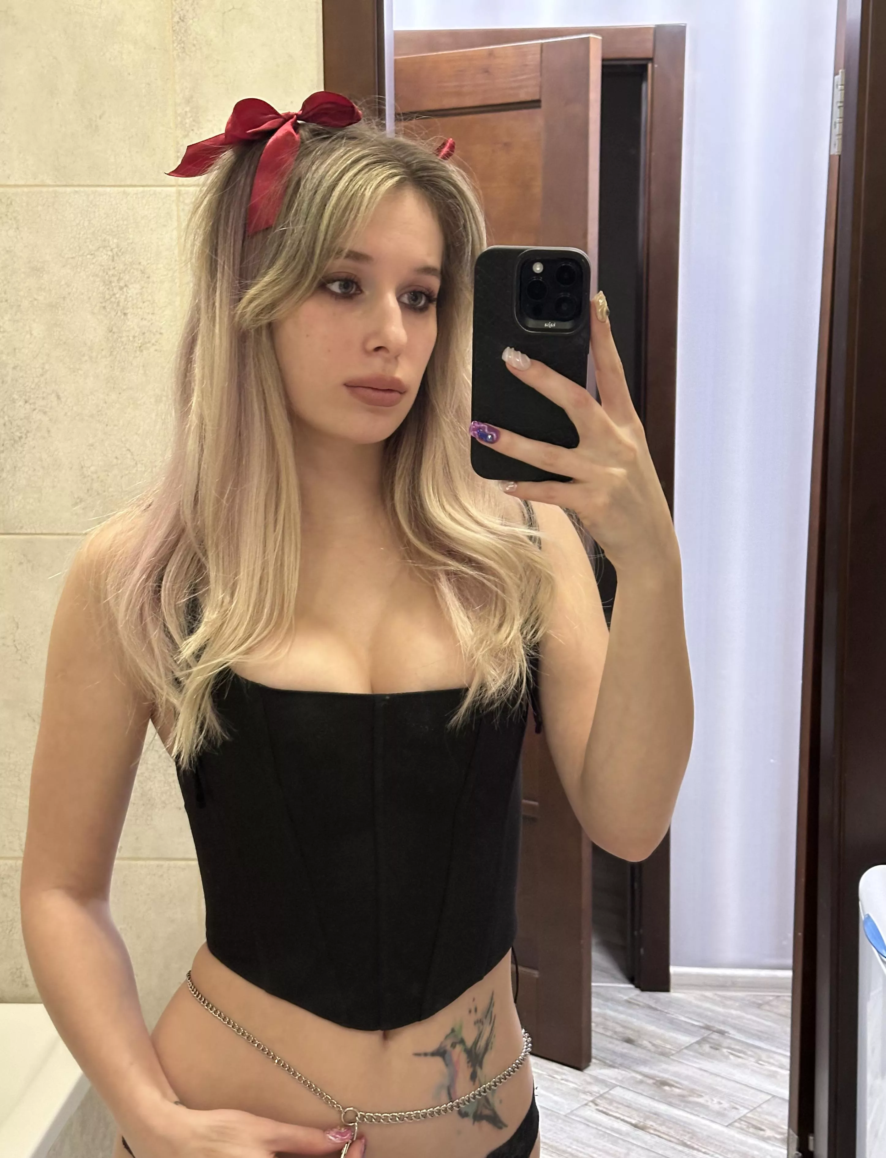 Snow white in search of her dwarves posted by FeudalBillfish