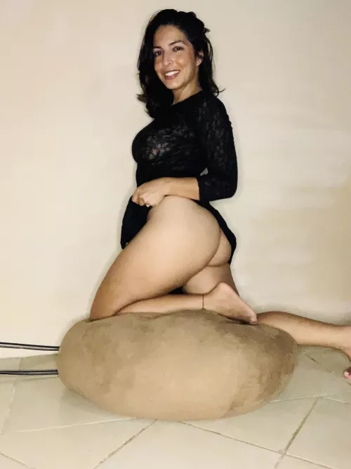 This ass was born to be fucked. by latinagirl9999