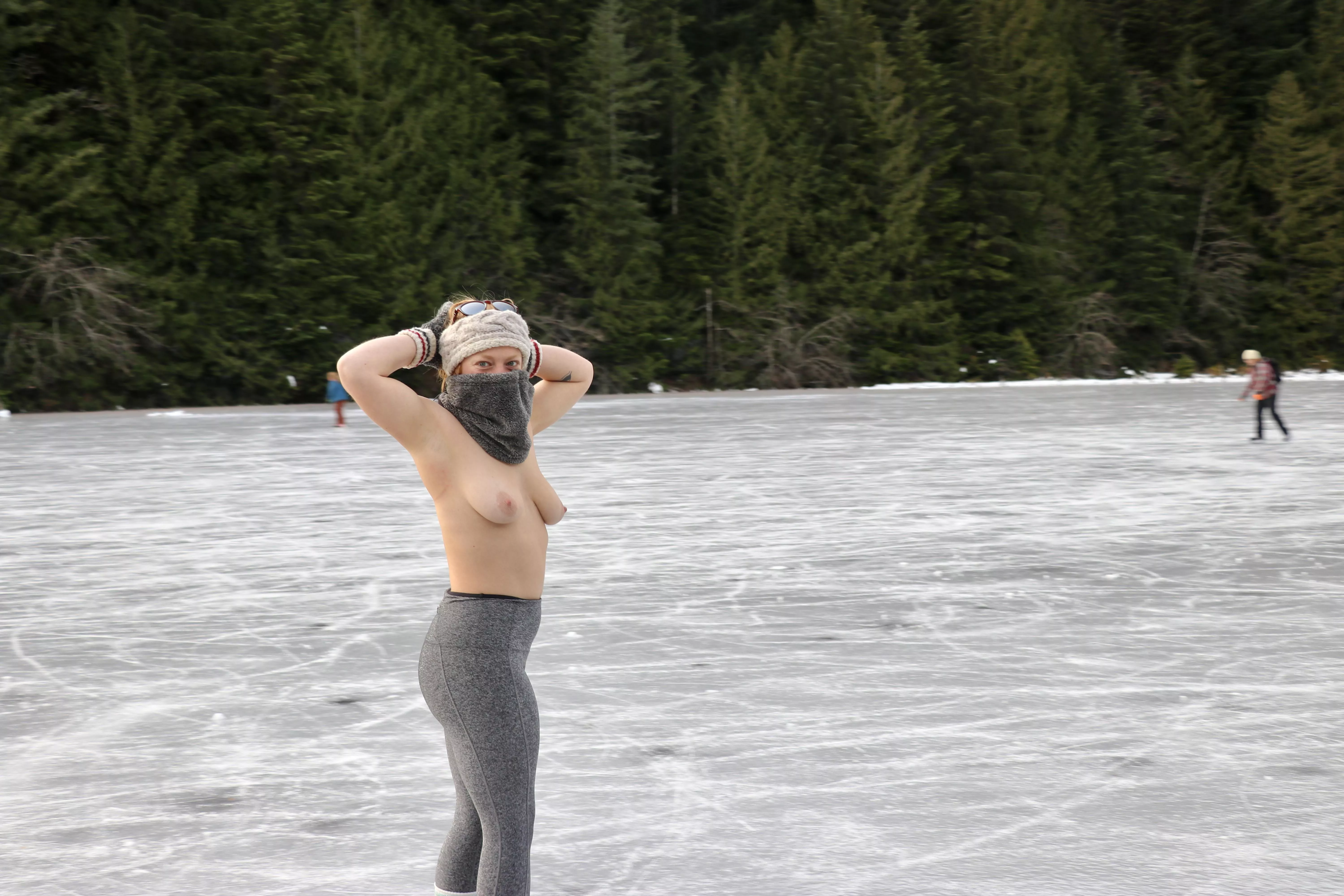 Tits on ice posted by KinkyClimber1