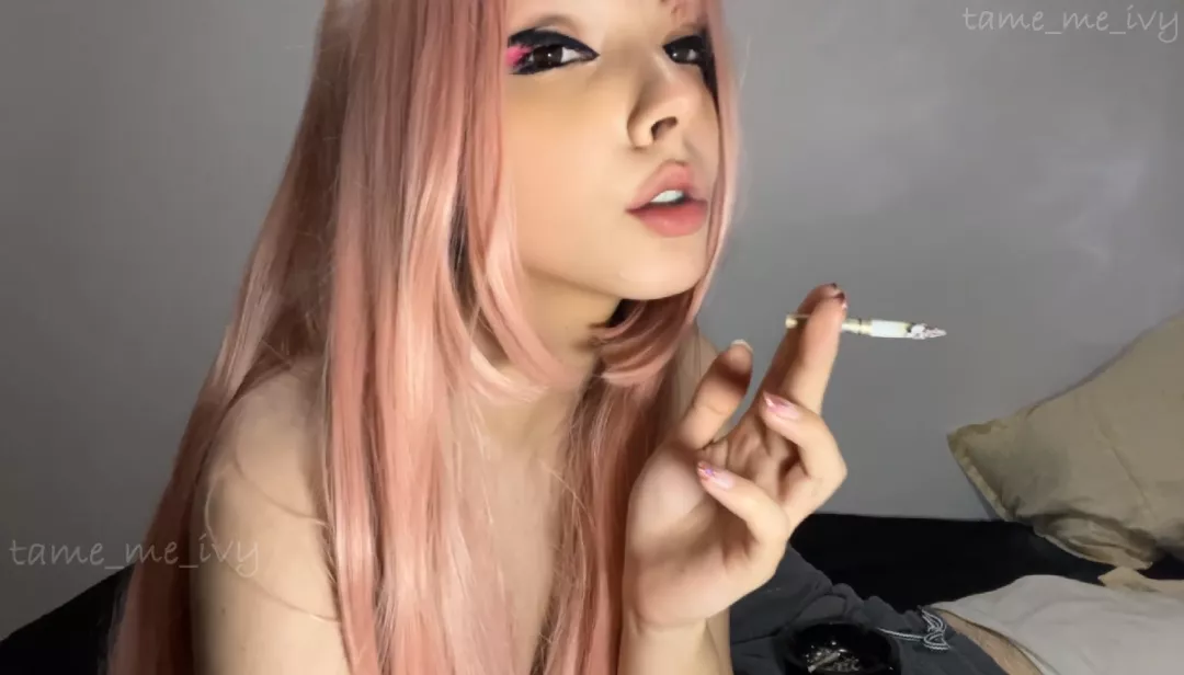 Wanna pleasure me while I smoke? posted by tamemeivy