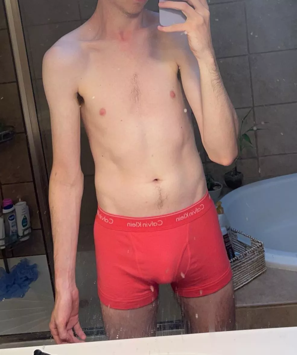 22 us, into guys 25-30. snap in bio posted by PhilosopherCheap8743