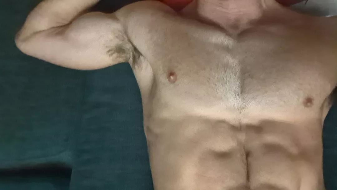 37 muscle dad posted by kopronimos